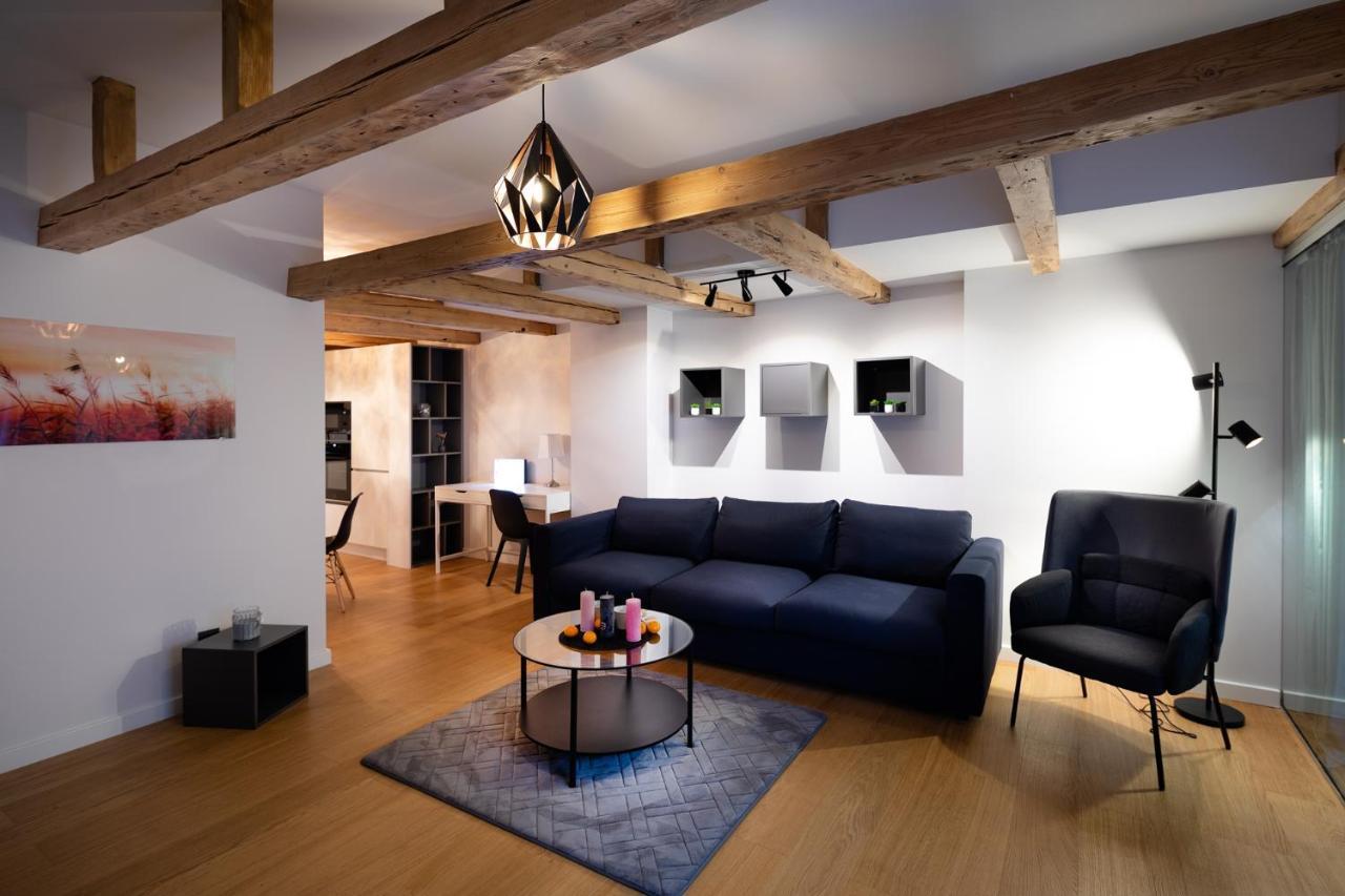Merkela Loft Apartment Beside Vermanes Park รีกา ภายนอก รูปภาพ