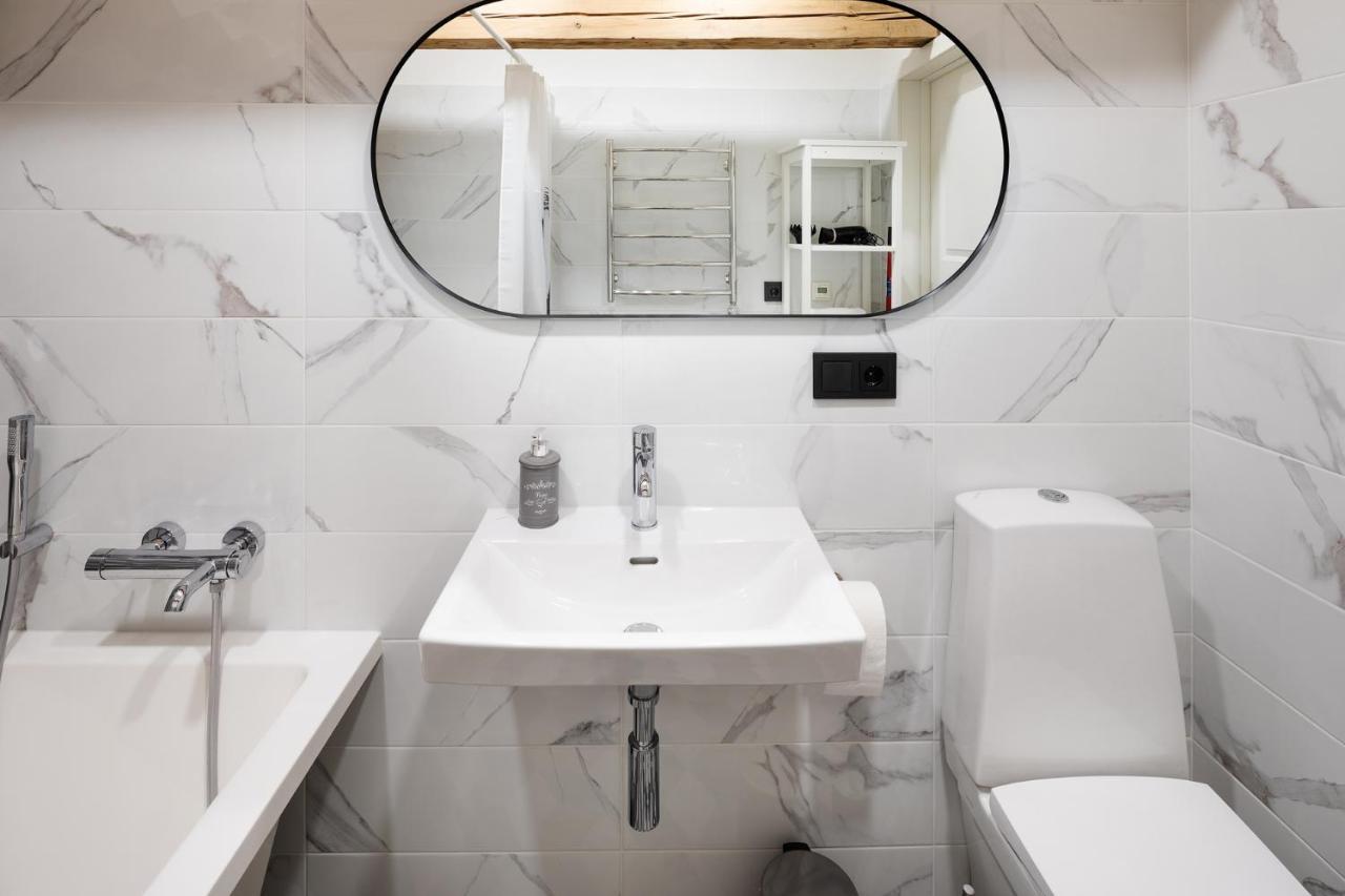 Merkela Loft Apartment Beside Vermanes Park รีกา ภายนอก รูปภาพ
