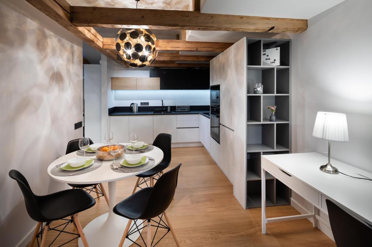 Merkela Loft Apartment Beside Vermanes Park รีกา ภายนอก รูปภาพ