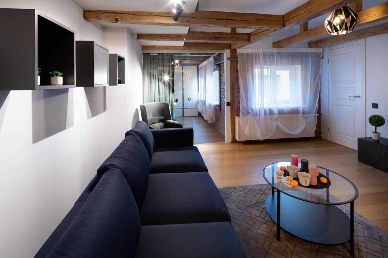 Merkela Loft Apartment Beside Vermanes Park รีกา ภายนอก รูปภาพ